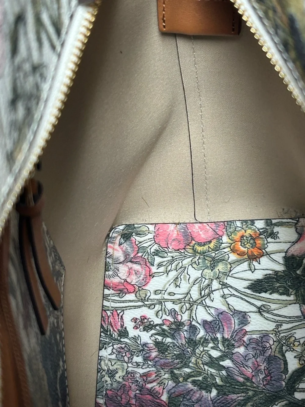 Tory Burch Kerrington Small Zip Floral Coated Canvas Tote Approx. 15 x 10 x 4 - Picture 14 of 17